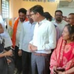 पंचपारा में विद्यार्थियों की प्रतिभा से प्रभावित हुए वित्त मंत्री ओ.पी. चौधरी